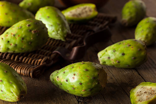 날것 유기 초록색입니다 캐터스 pears - prickly pear fruit cactus prickly pear cactus yellow 뉴스 사진 이미지