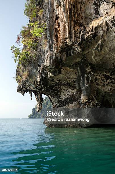 La Grotta Di Isola Di Koh Khao Phing Kan Phang Nga Tailandia - Fotografie stock e altre immagini di Acqua