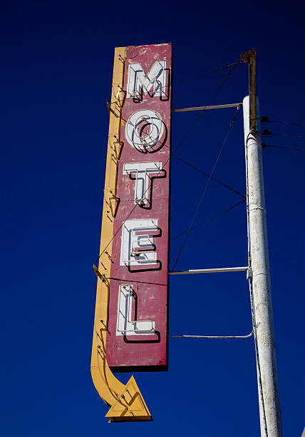istock Vintage Motel Sign 487127933