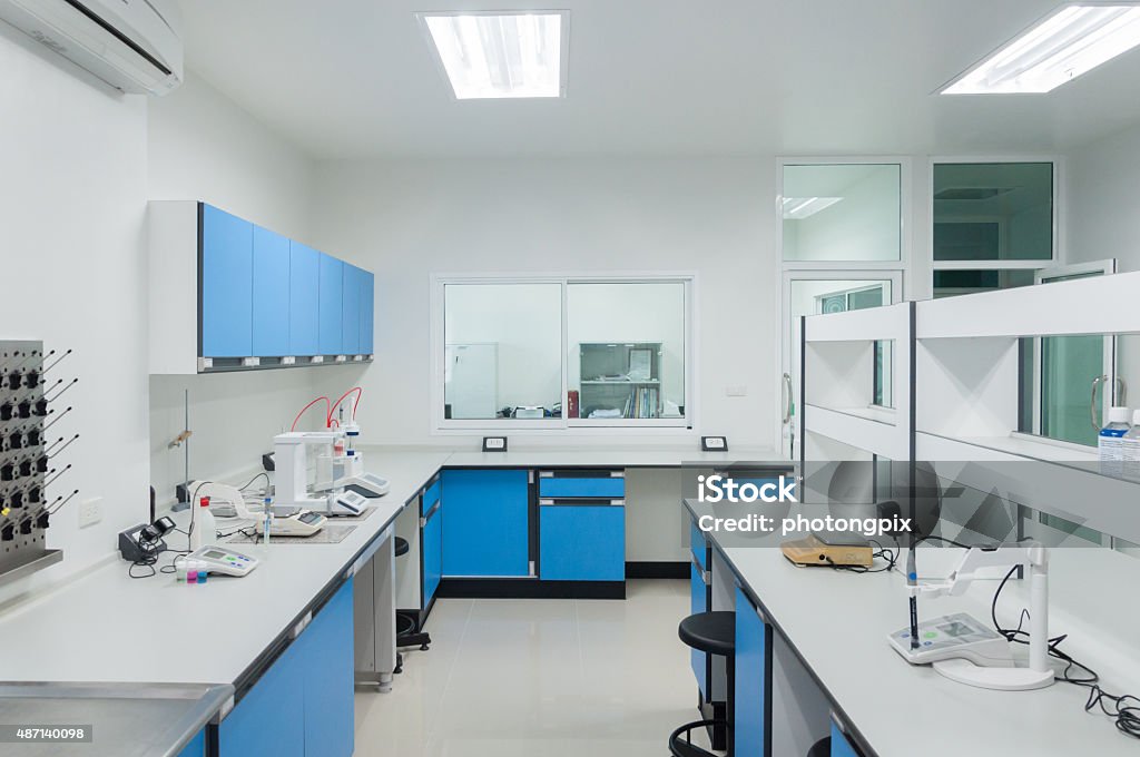 Science lab innen moderne Architektur. - Lizenzfrei Labor Stock-Foto