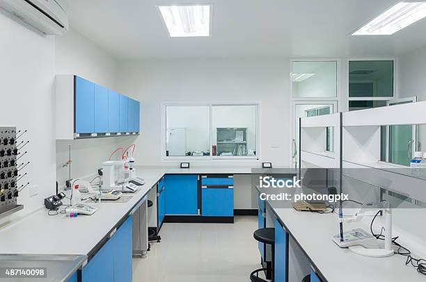 Science Lab Innen Moderne Architektur Stockfoto und mehr Bilder von Labor - Labor, Wohnraum, Bildhintergrund