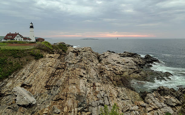 terenie w portland head światła - lighthouse landscape maine sea zdjęcia i obrazy z banku zdjęć