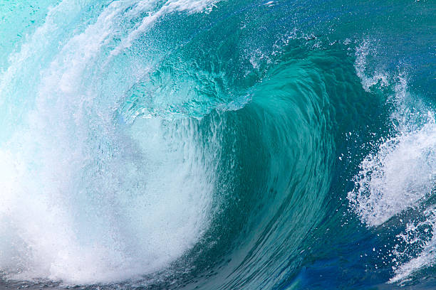 ocean wave - spraying beaches summer sunlight fotografías e imágenes de stock