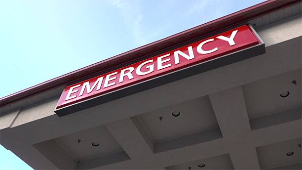 istock Hospital Emergency Sign 487175848