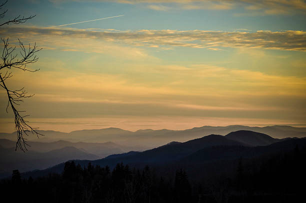 istock Dusk over the Smokey Mountains 487182470