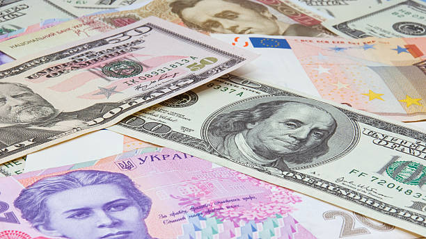 pieniądze tło - ukraine hryvnia currency paper currency zdjęcia i obrazy z banku zdjęć