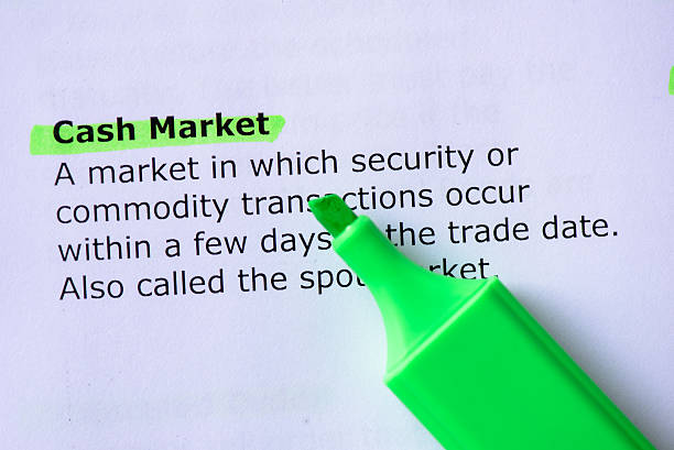 istock Cash Market 487187940