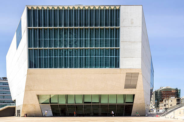 порту, португалия - 5 июля 2015 года: casa da musica место - koolhaas стоковые фото и изображения