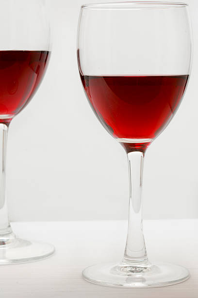 istock Glasses of red wine 487202001