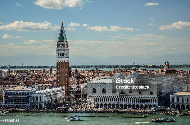 St Marks Square Von Oben Stockfoto und mehr Bilder von Schiffstaxi - Schiffstaxi, Venedig, Ansicht aus erhöhter Perspektive