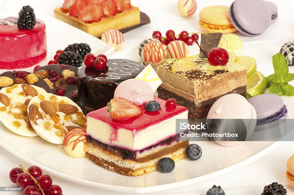 Diferentes tortas - Foto de stock de Pequeño libre de derechos