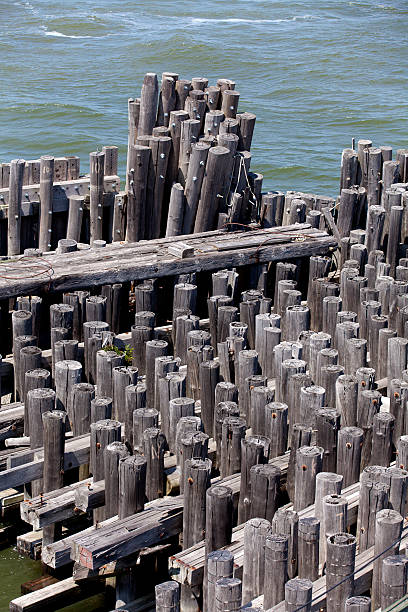 Harbor Rope Posts 410+ Wooden Post Rope Pier Harbor Stock Photos, Pictures & Royalty-Free ...
