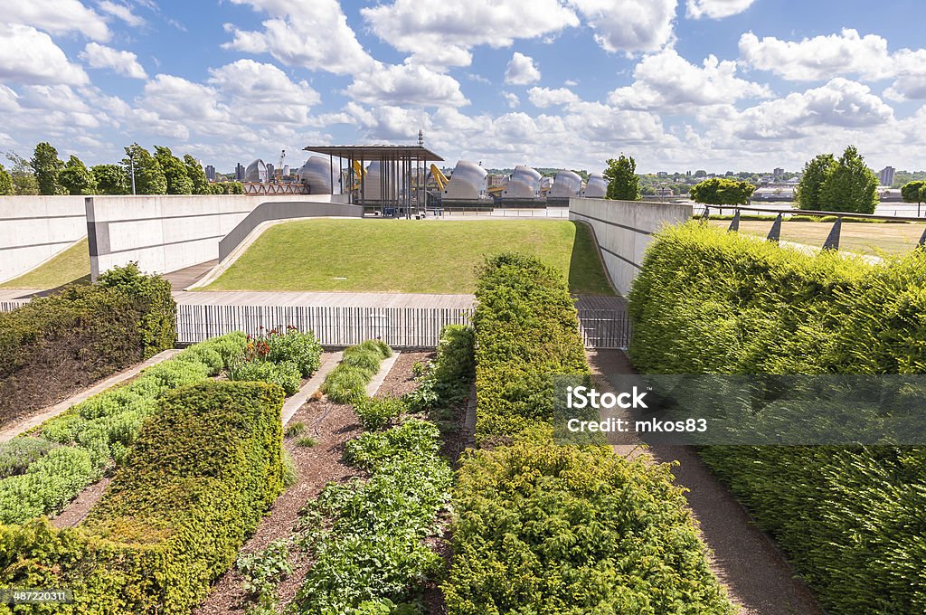 Thames Barrier Park Waves of hedges in Thames Barrier Park, London Boundary Stock Photo