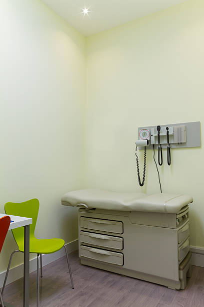 sala de exame médico - sala de prova - fotografias e filmes do acervo