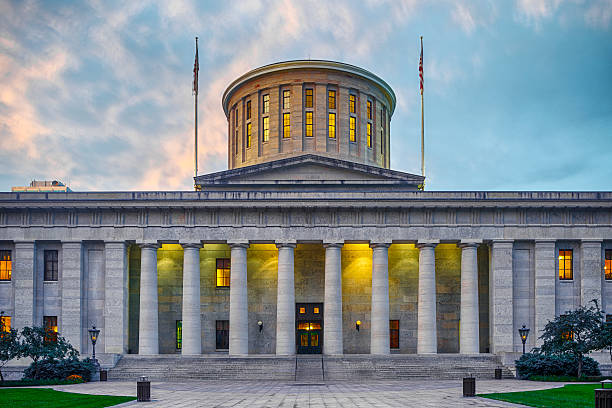 edificio del capitolio del estado de ohio - capitolio estatal fotografías e imágenes de stock