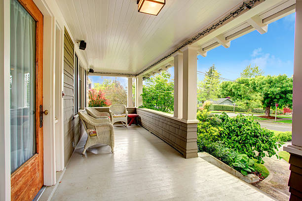 istock Entrance column porch 487271945