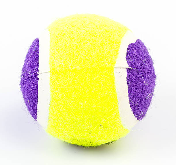istock Tennis ball 487272047