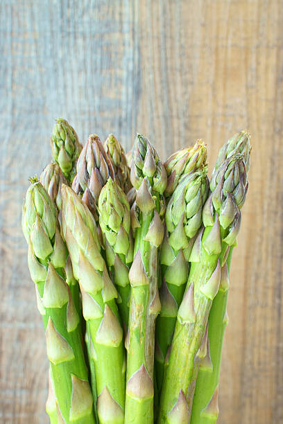 istock Bunch of green asparagus 487274318