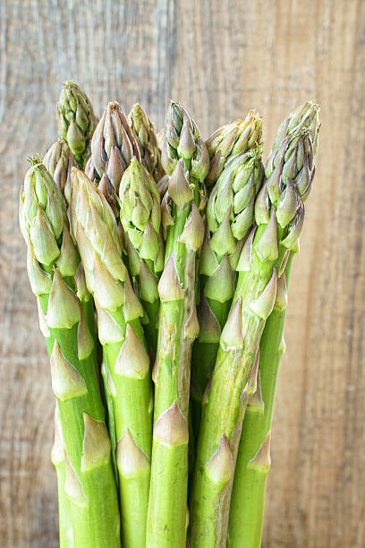 istock Bunch of green asparagus 487274320