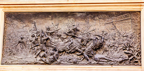 istock King Ferdinand Battle with Moors 1492 Isabella Columbus Statue A 487296705