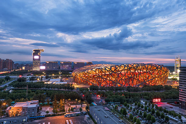 die beijing-stadion bei nacht - night beijing city asia stock-fotos und bilder