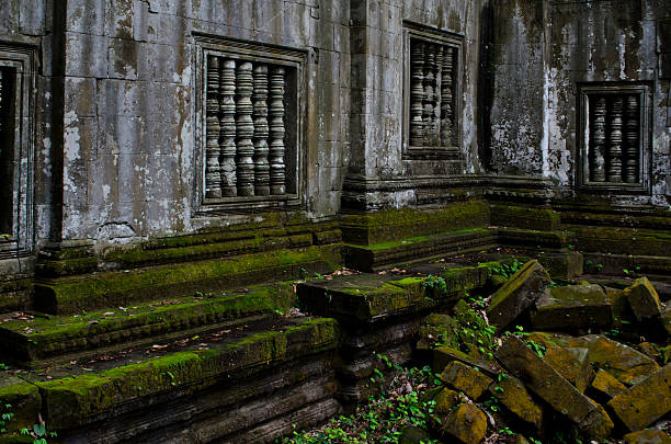 istock Window of Beng Mealea temple, Angkor Wat 487328392