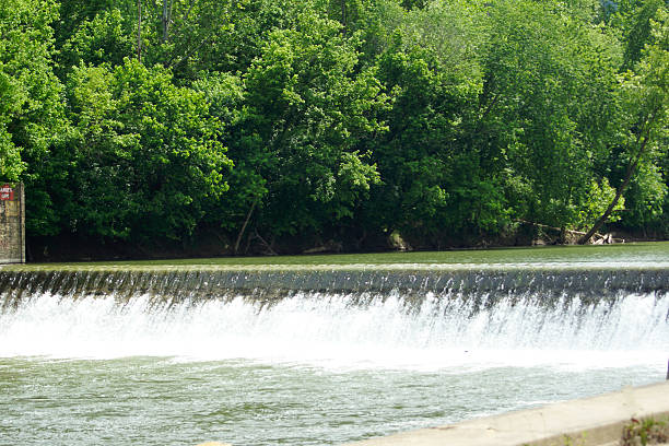istock Kentucky River Lock & Dam Number 13 487331043