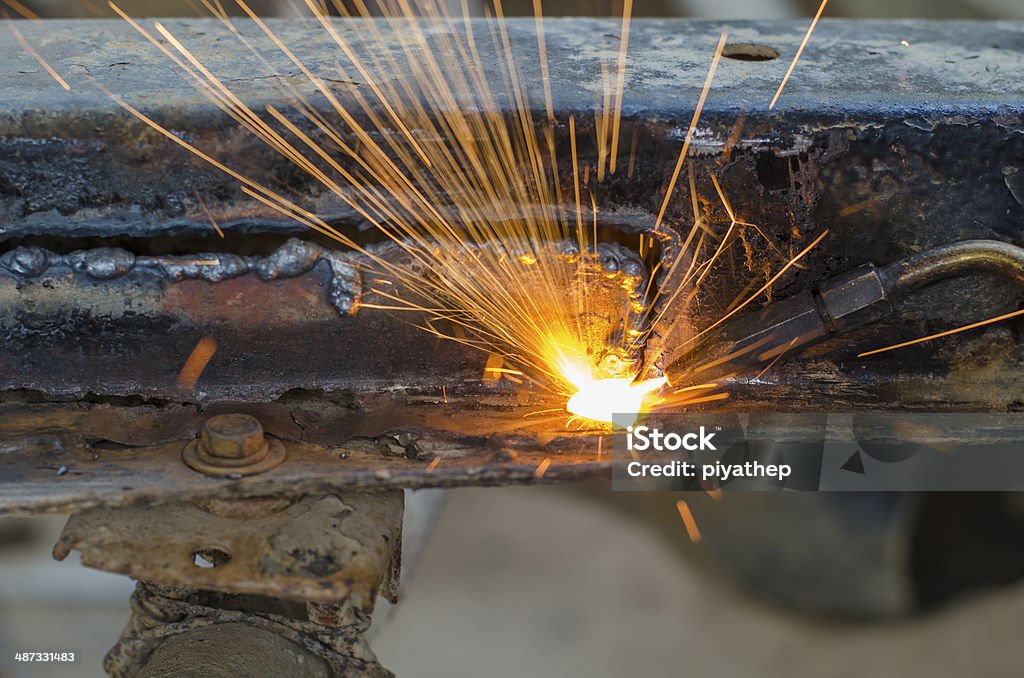 Metall-Schneiden mit acetylene torch - Lizenzfrei Ausrüstung und Geräte Stock-Foto