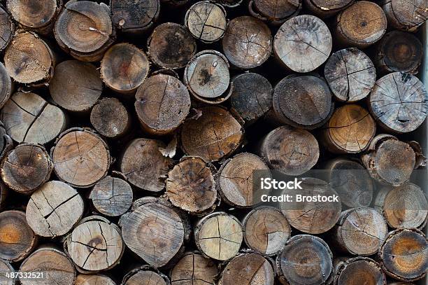 Woodstack Fondo Foto de stock y más banco de imágenes de Abstracto - Abstracto, Agrietado, Amarillo - Color