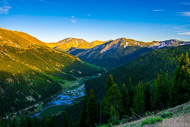 istock Elk Range Colorado Rocky Mountain Sunset Alpine Paradise 487335872