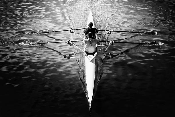 scull duplo - oar rowing sport rowing team - fotografias e filmes do acervo