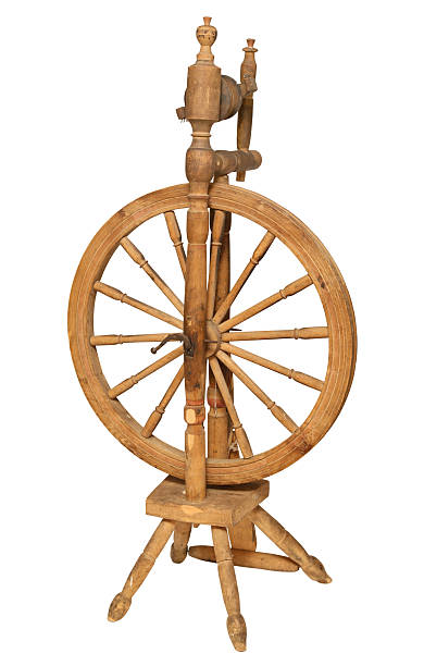 istock Old Wooden spinning Wheel isolated on white background 487359284