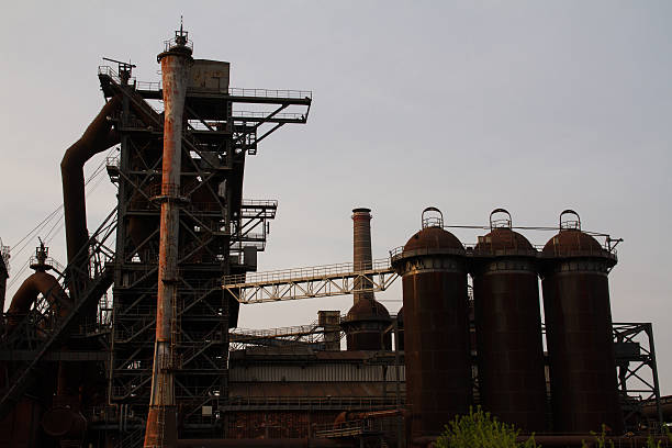 istock Old industry building at the Landschaftspark Duisburg 487362628