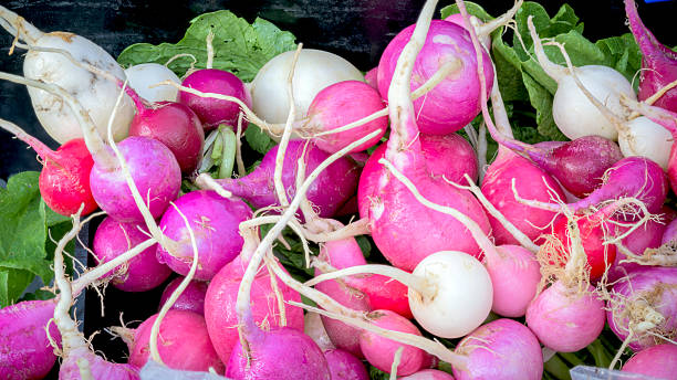 istock Market has radishes for sale 487365460