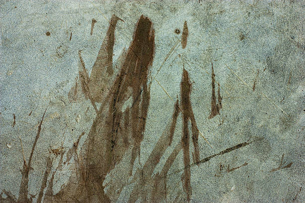 istock Cement floors are old and dirty. 487375662
