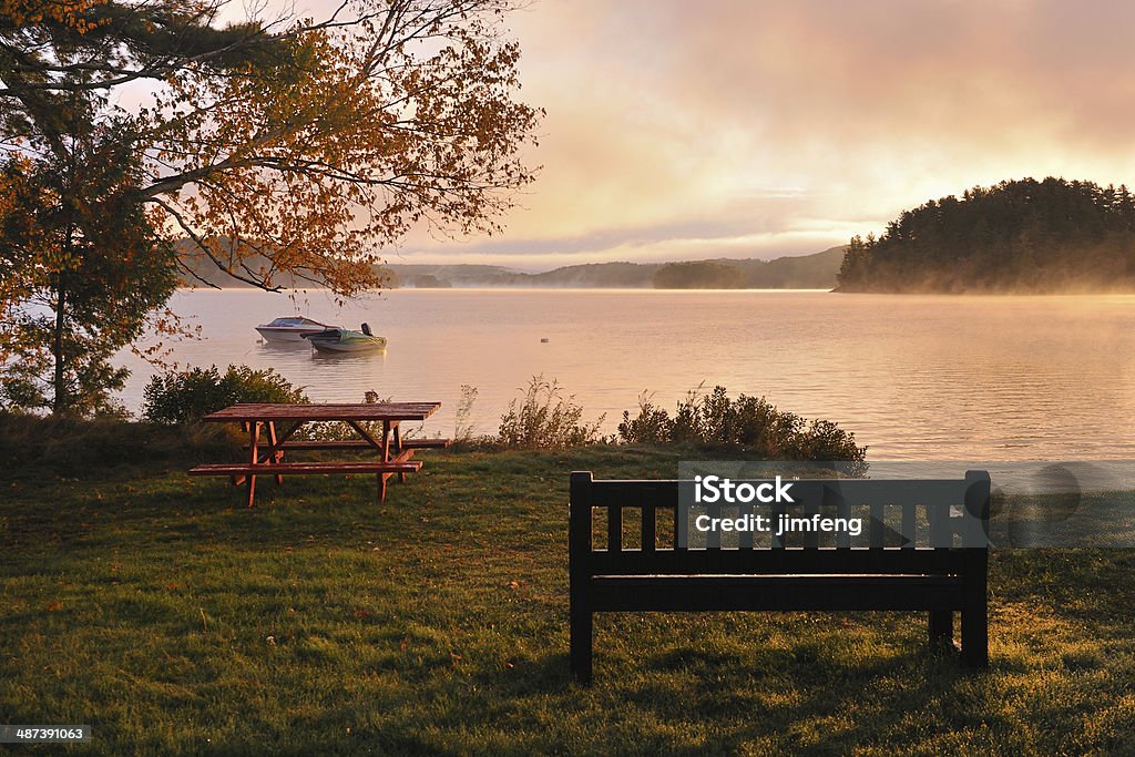 Тихое озеро и тихое озеро и Asaka - Стоковые фото Британская Колумбия роялти-фри