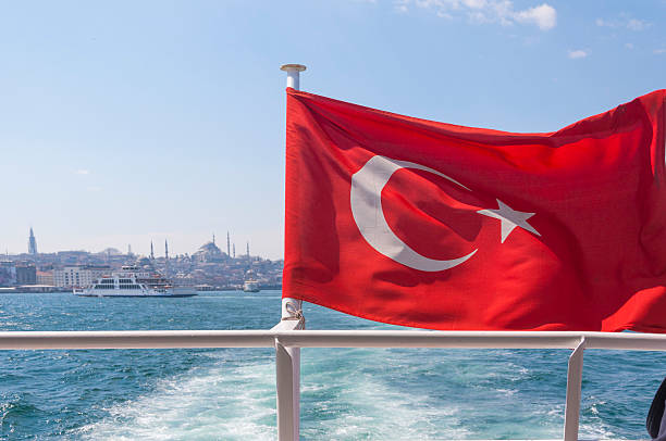 istock Turkish flag at the sea 487417106