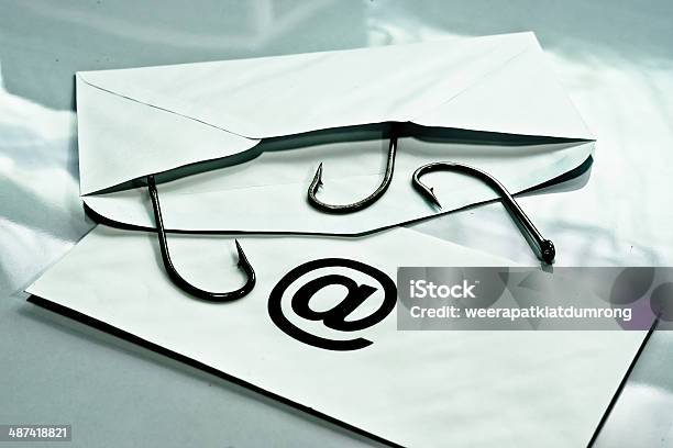 Phishingemail Stockfoto und mehr Bilder von Phishing - Phishing, Bankkarte, Bildhintergrund