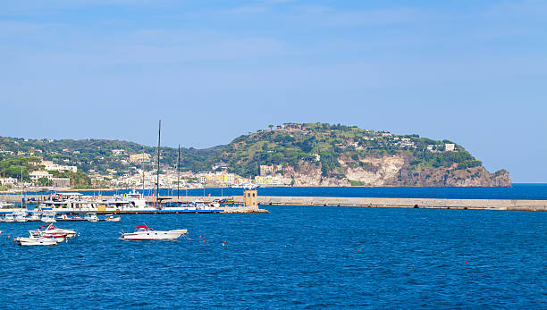 風景の casamicciola terme ポート、イスキア - ischia island campania nautical vessel harbor ストックフォトと画像