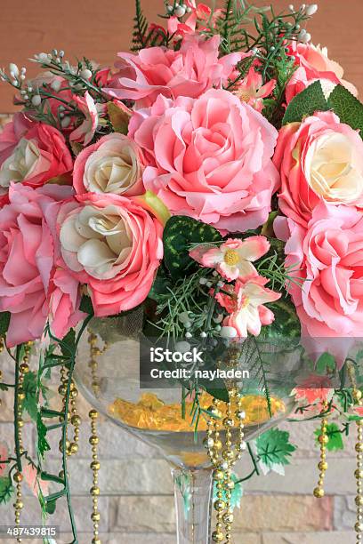 Gefälschte Rosa Rosen Stockfoto und mehr Bilder von Baumblüte - Baumblüte, Biegung, Blatt - Pflanzenbestandteile