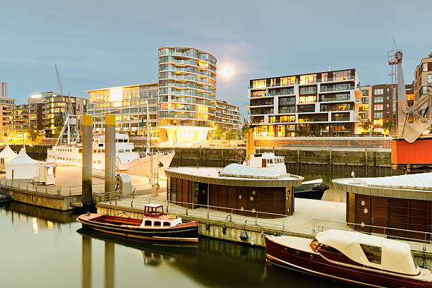 istock Germany, Hamburg, Hafencity, modern architecture at the waterfro 487462546