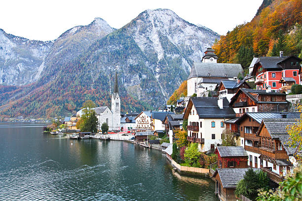 istock Autumn at Hallstatt lake 487468357