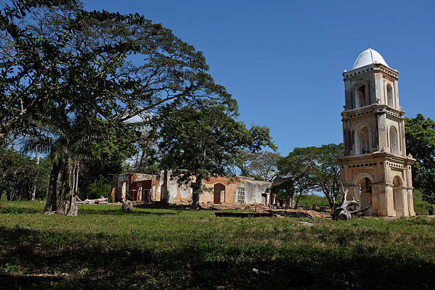 istock Ruines of an estate (Ingenio San Isidro de los Destiladores) 487469039