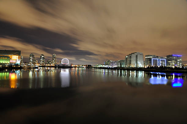 istock Night View of Sea Inlet 487507854