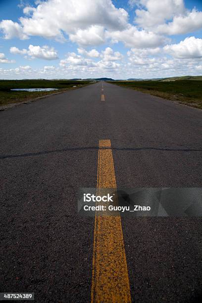 Landhighway Stockfoto und mehr Bilder von Anhöhe - Anhöhe, Asphalt, Autoreise