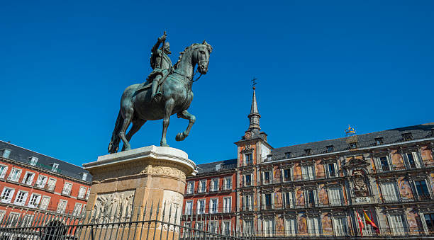 istock Equestrian statue on the Plaza Mayor in Madrid 487547993