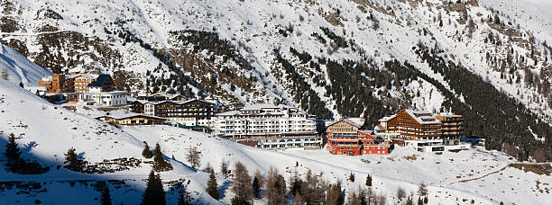 istock Panorama of Hochsoelden 487569638