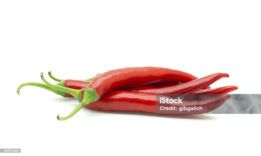 Quente ou pimenta picante de pimenta vermelha isolada. - Foto de stock de Amontoamento royalty-free