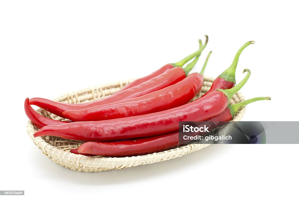 Quente ou pimenta picante de pimenta vermelha isolada. - Foto de stock de Amontoamento royalty-free