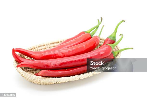 Foto de Quente Ou Pimenta Picante De Pimenta Vermelha Isolada e mais fotos de stock de Amontoamento